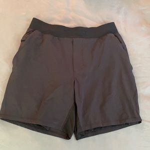 LULULEMON SHORTS w/ Liner